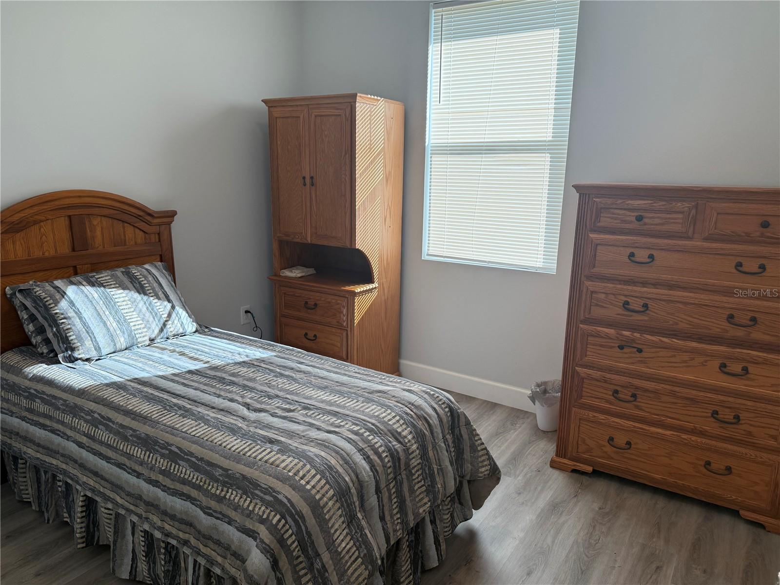 Image 8 of 12 For 8479 Agate Street