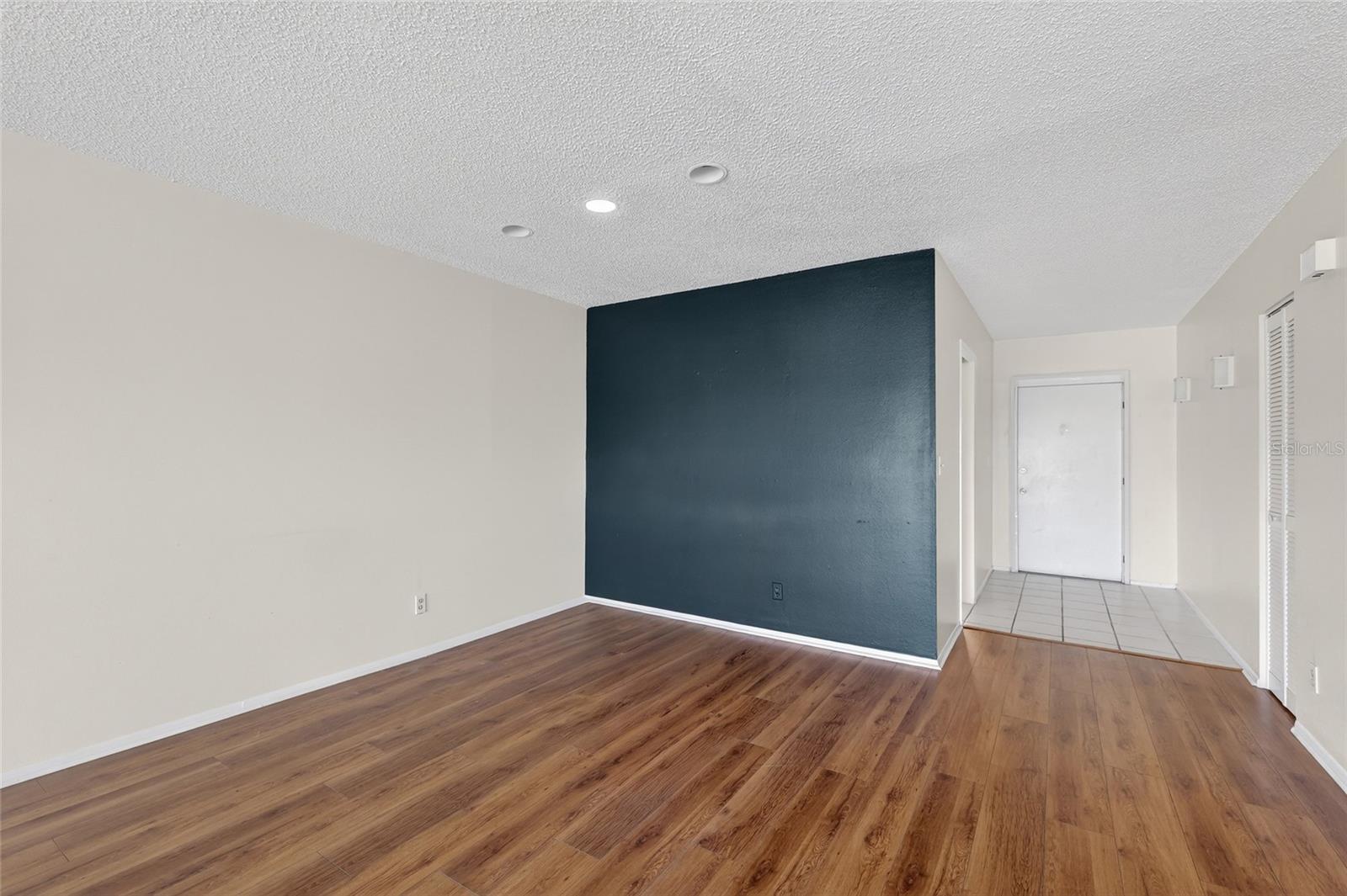 Image 10 of 41 For 7880 Palm Aire Lane 205