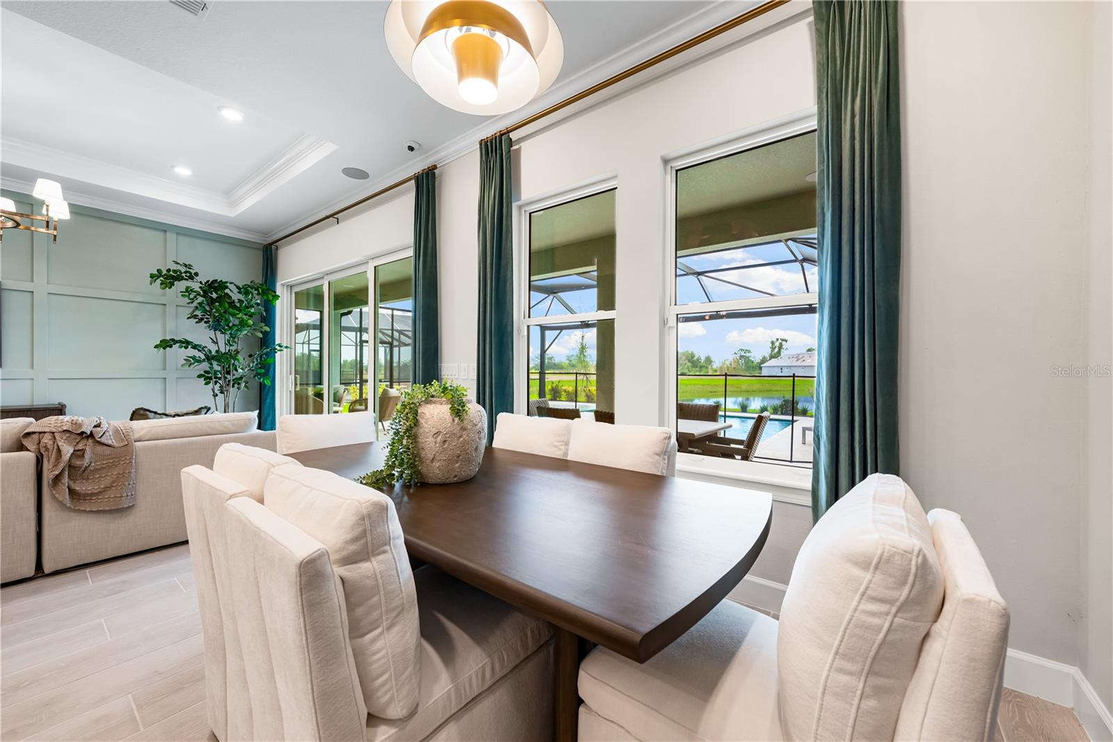 Image 30 of 70 For 7657 Moonbeam Avenue