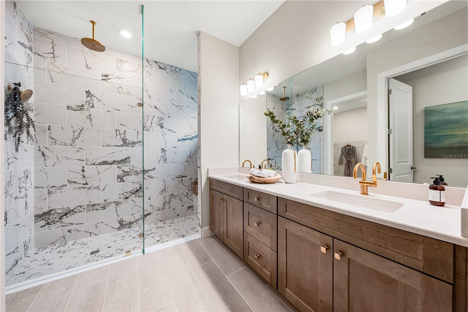 Image 36 of 70 For 7657 Moonbeam Avenue