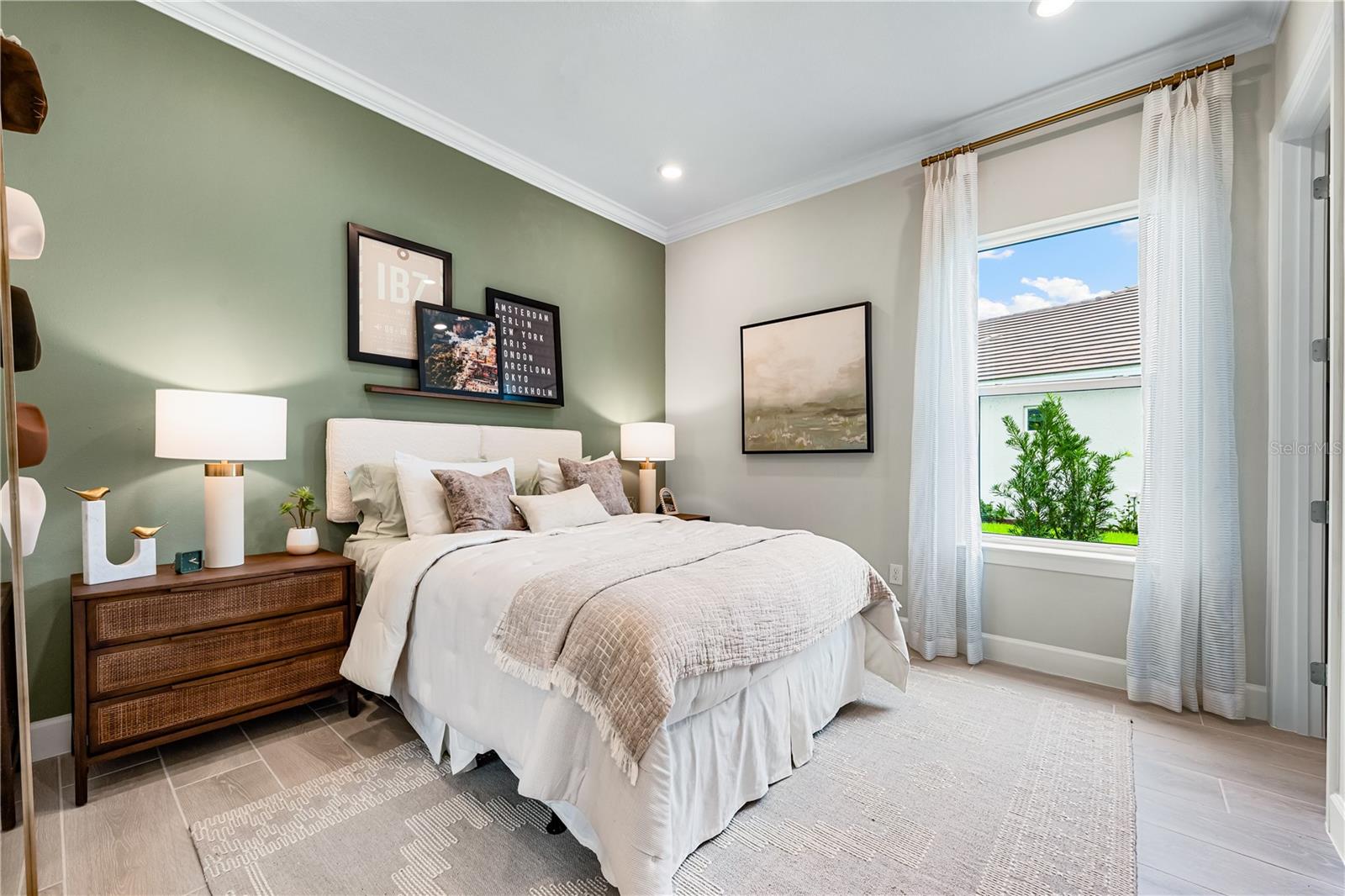 Image 43 of 70 For 7657 Moonbeam Avenue