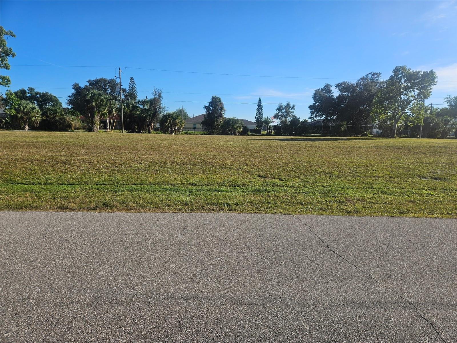 Image 4 of 4 For 25241 Cadiz Drive