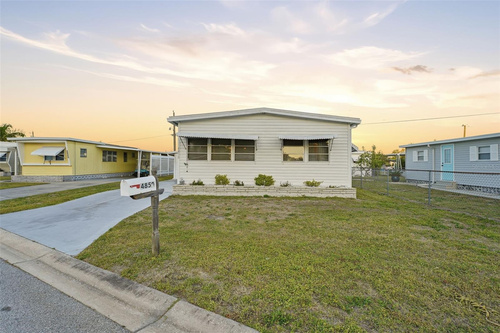 Image 2 of 23 For 4850 Brae Burn Avenue