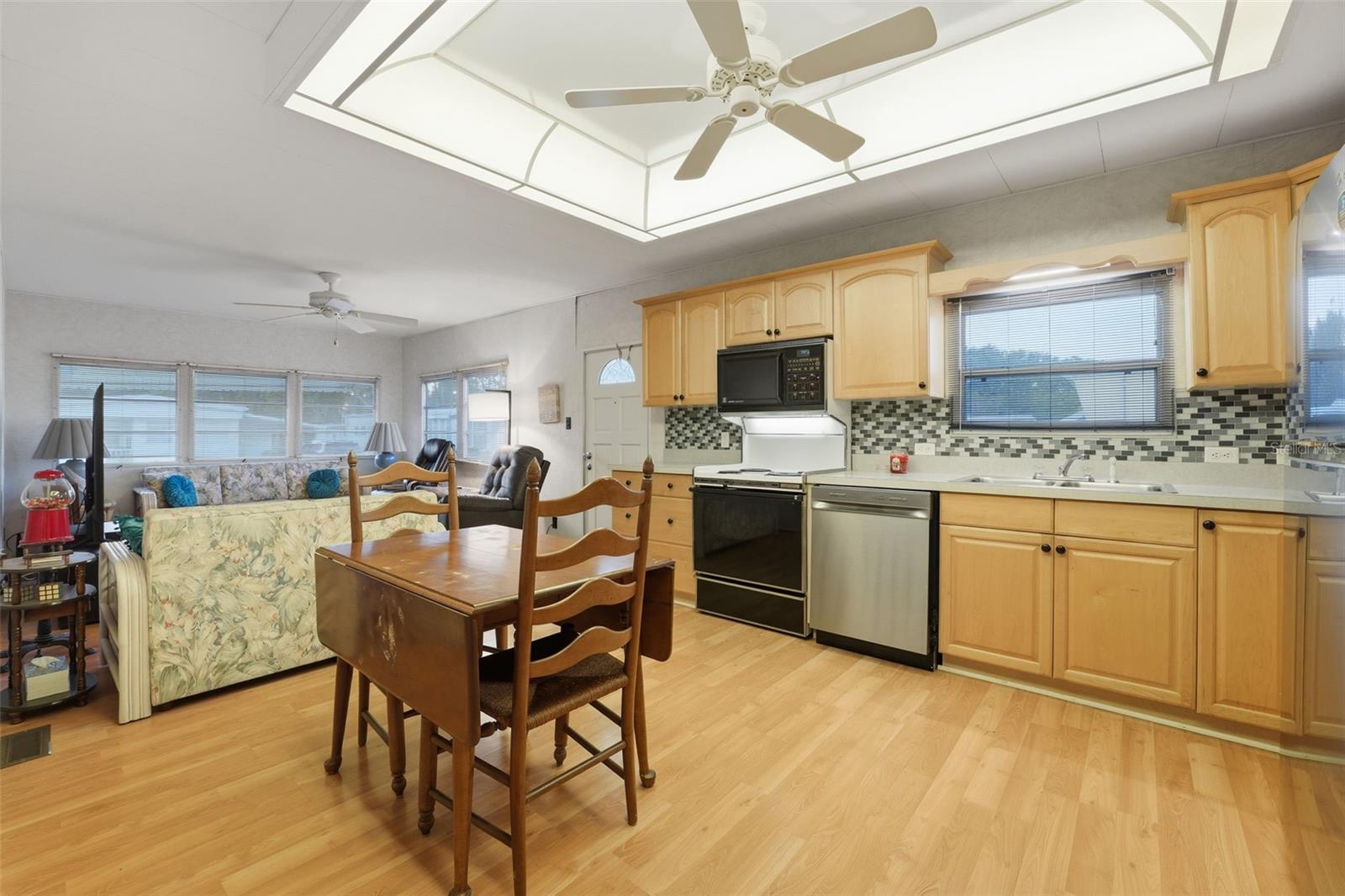 Image 8 of 23 For 4850 Brae Burn Avenue