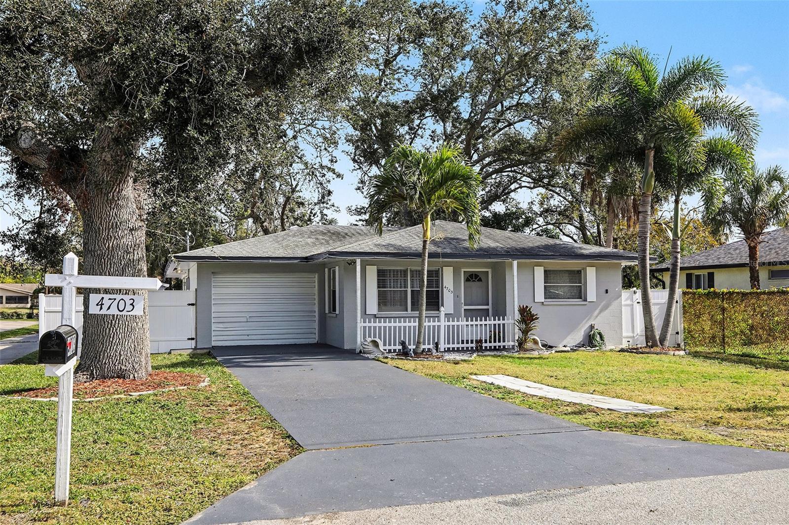 Image 4 of 30 For 4703 33rd Street W