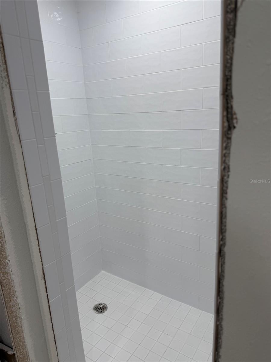 Image 16 of 20 For 614 Fair Winds Drive 614