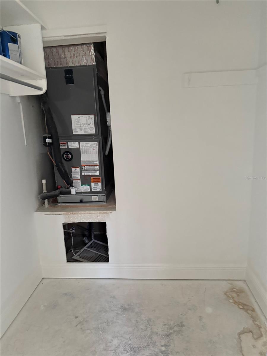 Image 18 of 20 For 614 Fair Winds Drive 614