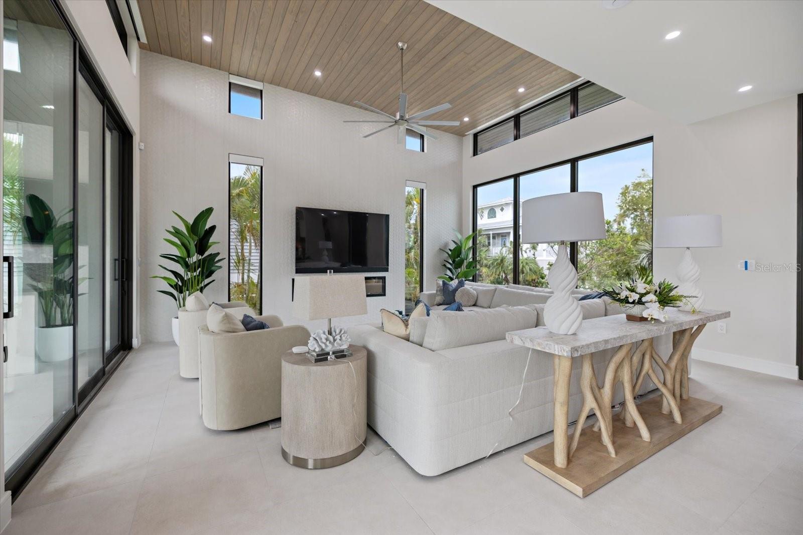 Image 13 of 84 For 590 De Narvaez Drive