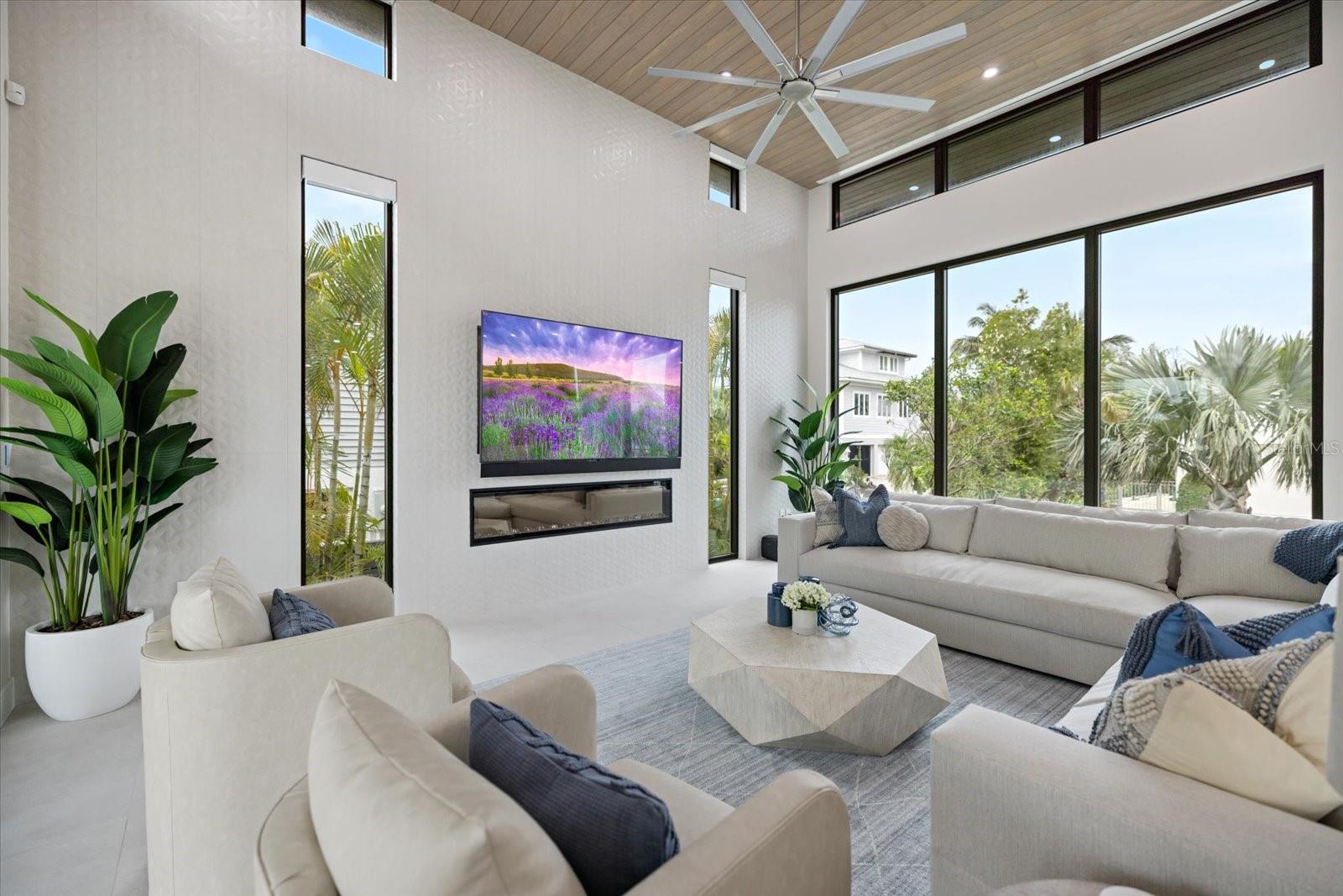 Image 15 of 84 For 590 De Narvaez Drive