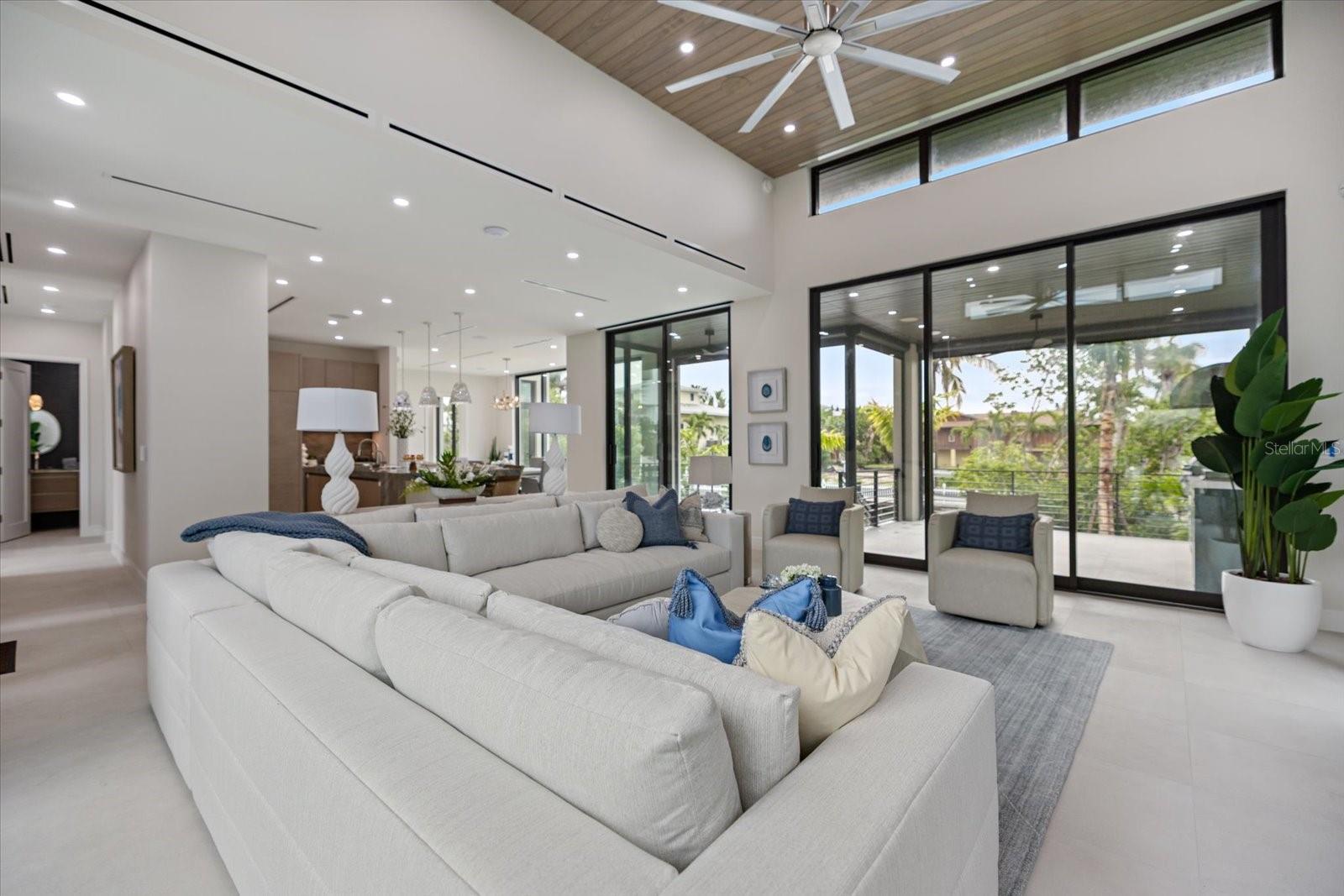 Image 17 of 84 For 590 De Narvaez Drive