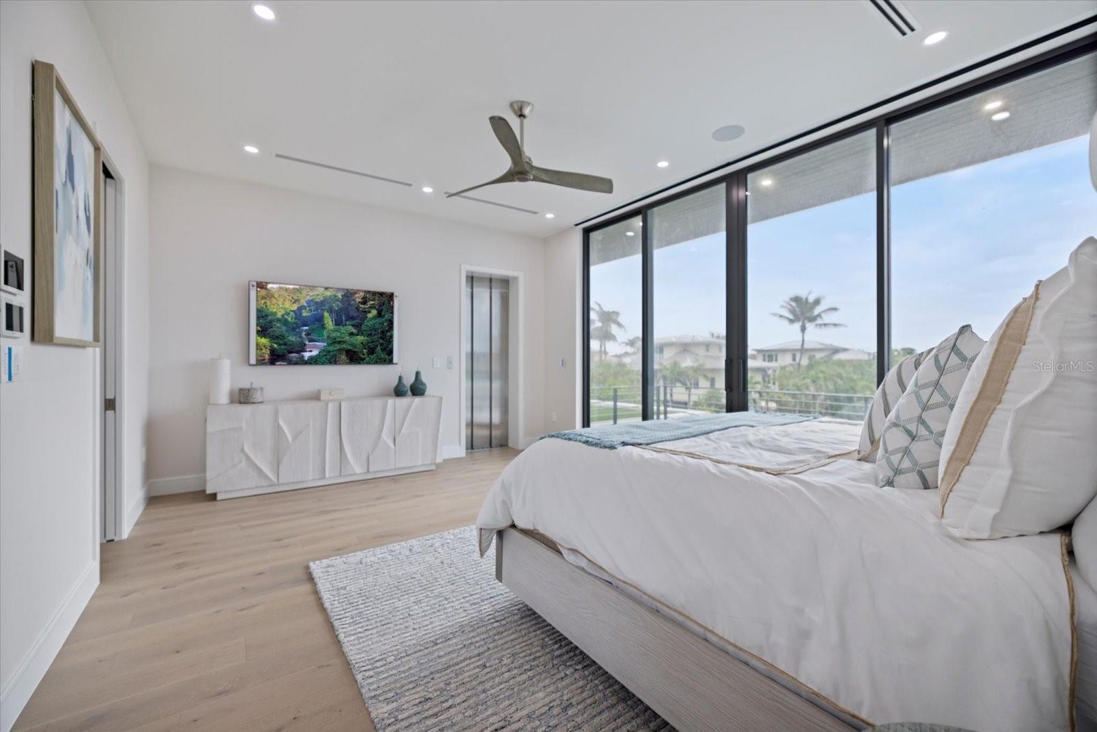 Image 32 of 84 For 590 De Narvaez Drive