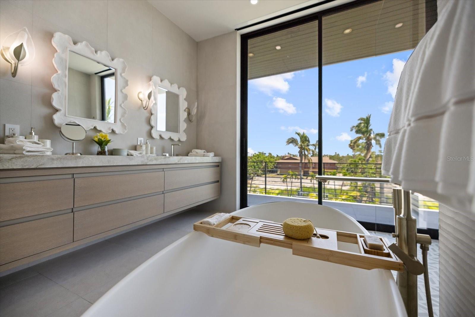 Image 38 of 84 For 590 De Narvaez Drive