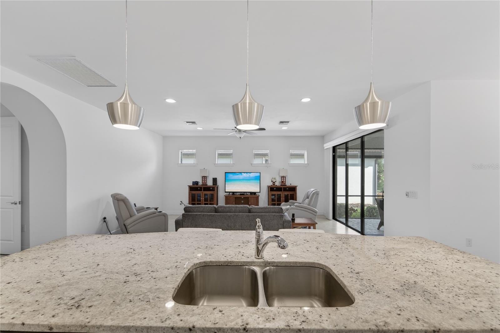 Image 10 of 93 For 17114 Seaford Way