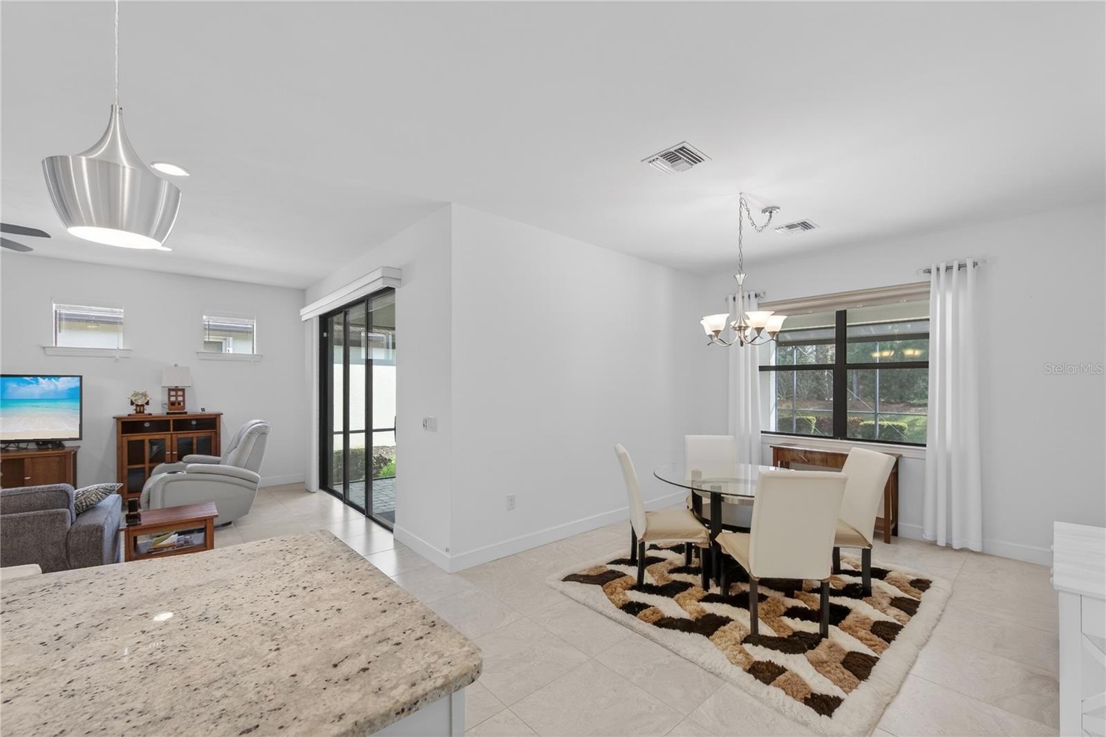 Image 11 of 93 For 17114 Seaford Way