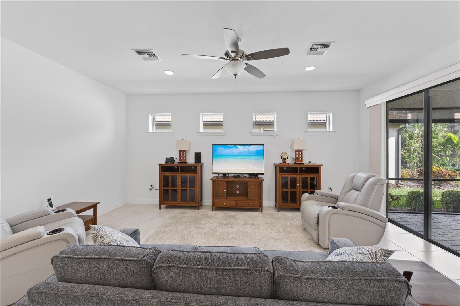 Image 15 of 93 For 17114 Seaford Way