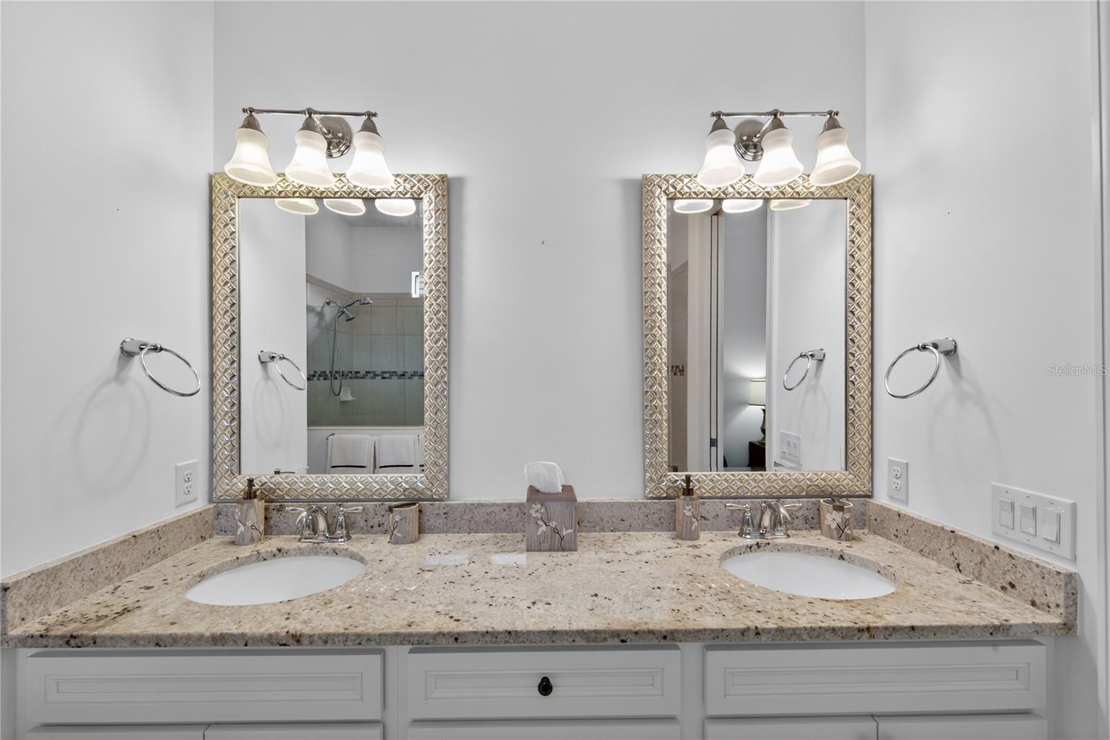 Image 25 of 93 For 17114 Seaford Way