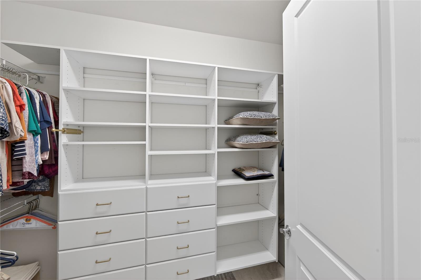 Image 26 of 93 For 17114 Seaford Way