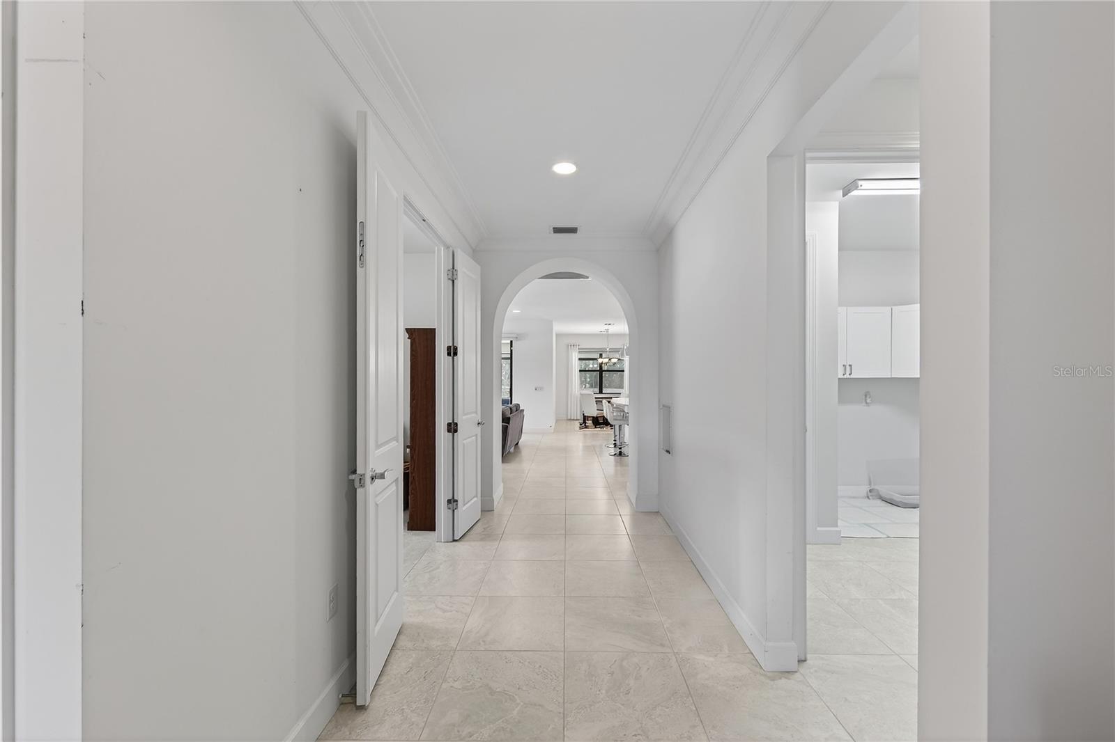 Image 4 of 93 For 17114 Seaford Way