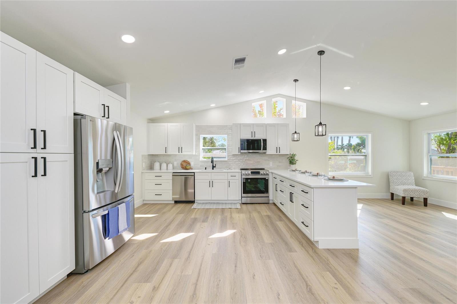 Image 18 of 59 For 6738 Avenue D