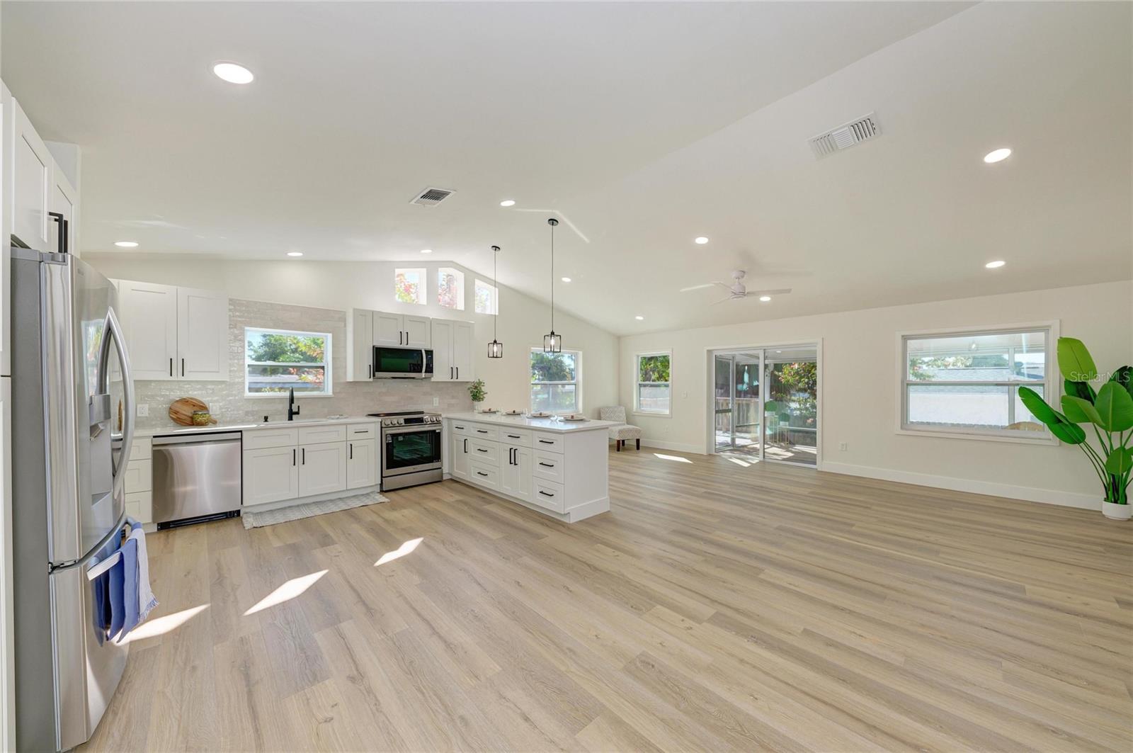 Image 20 of 59 For 6738 Avenue D