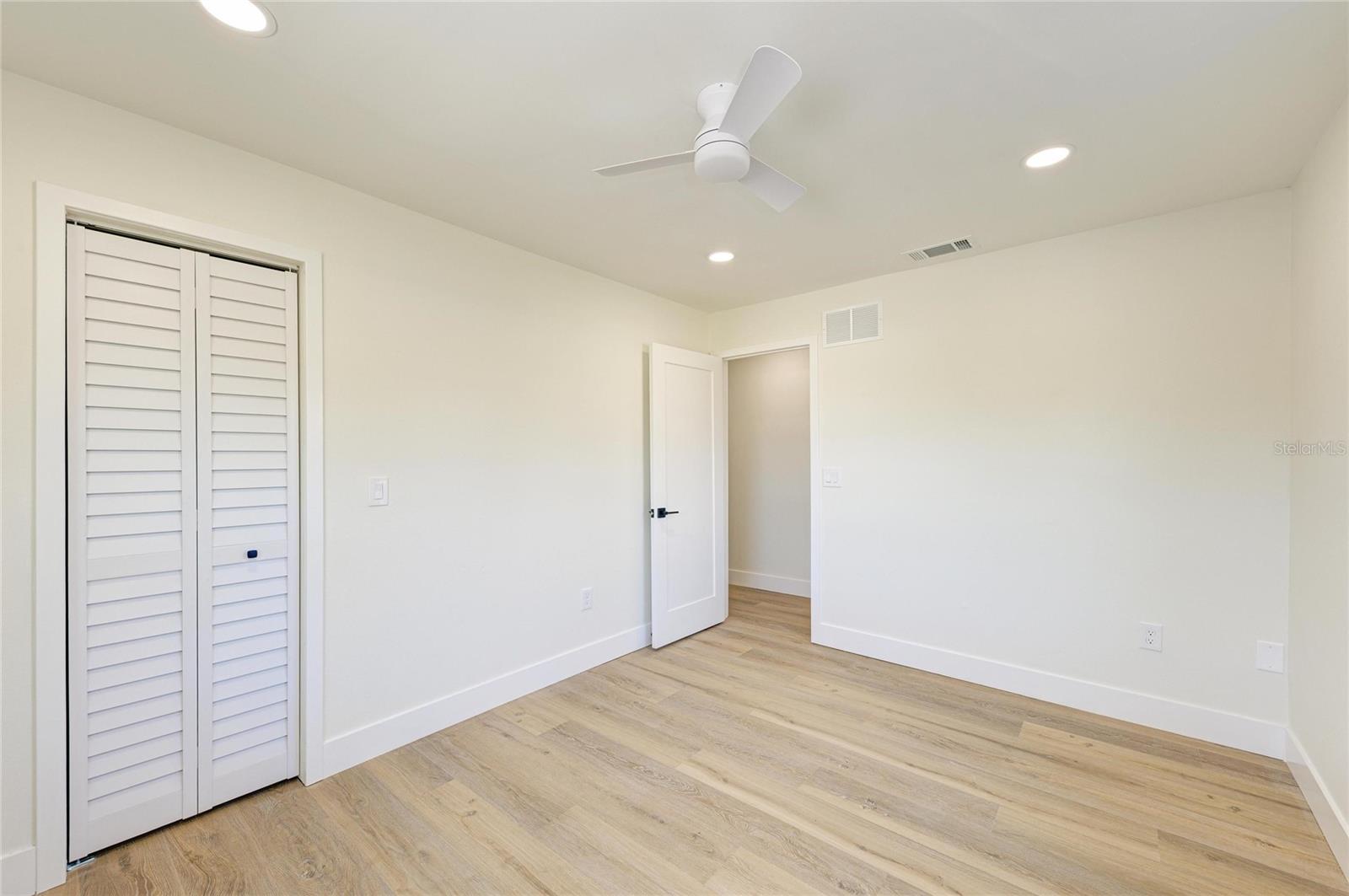 Image 37 of 59 For 6738 Avenue D