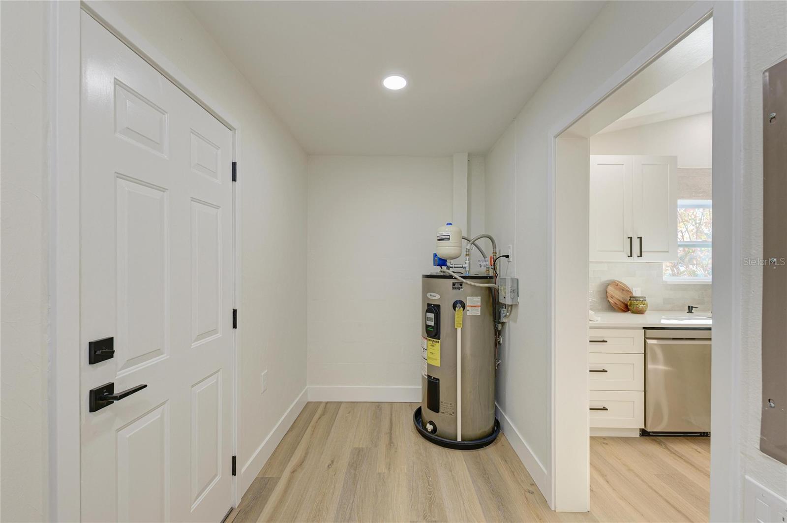 Image 43 of 59 For 6738 Avenue D