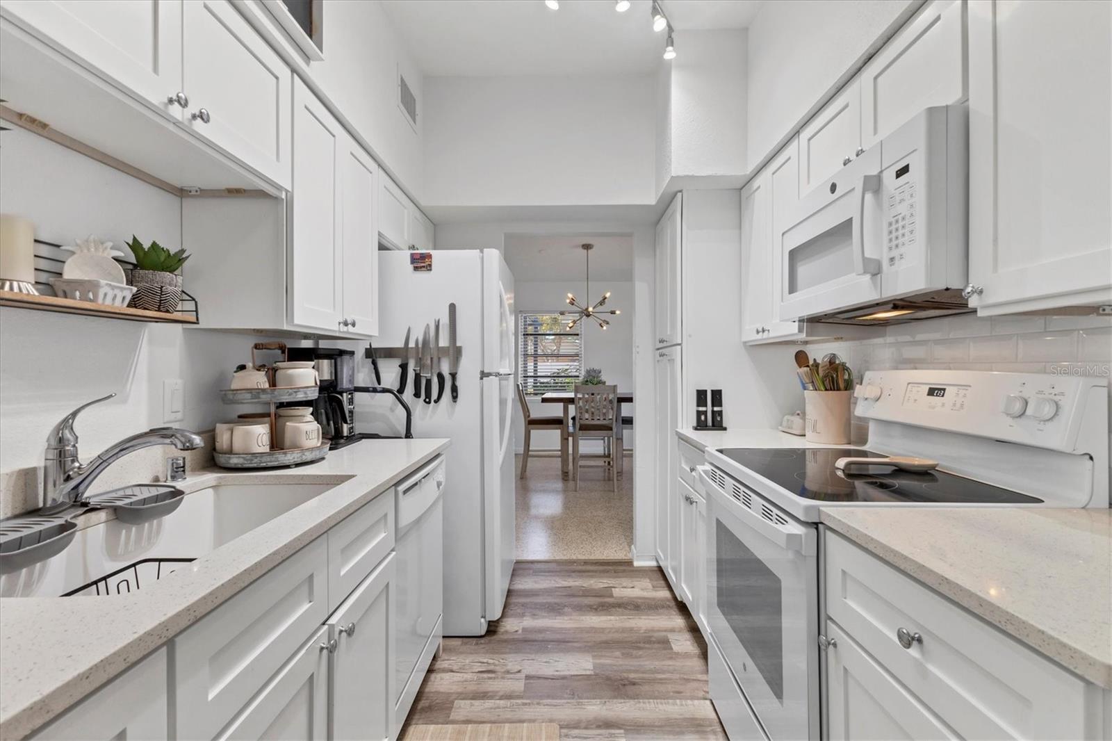 Image 11 of 36 For 340 Glen Oak Road