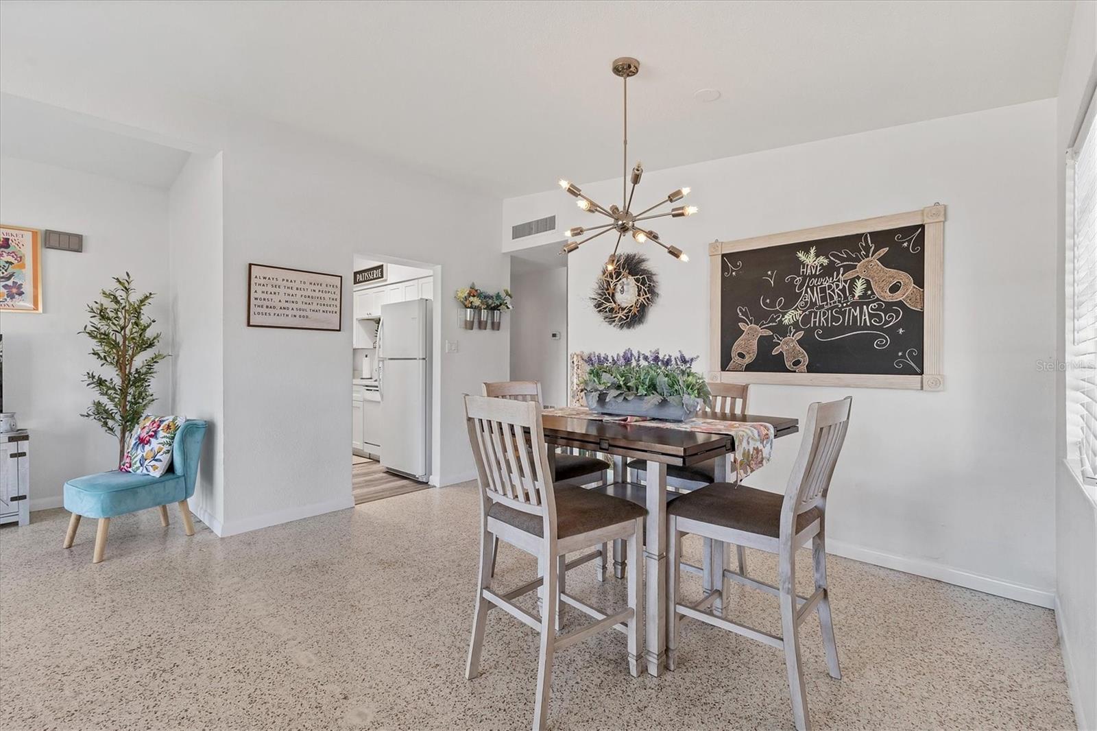 Image 14 of 36 For 340 Glen Oak Road