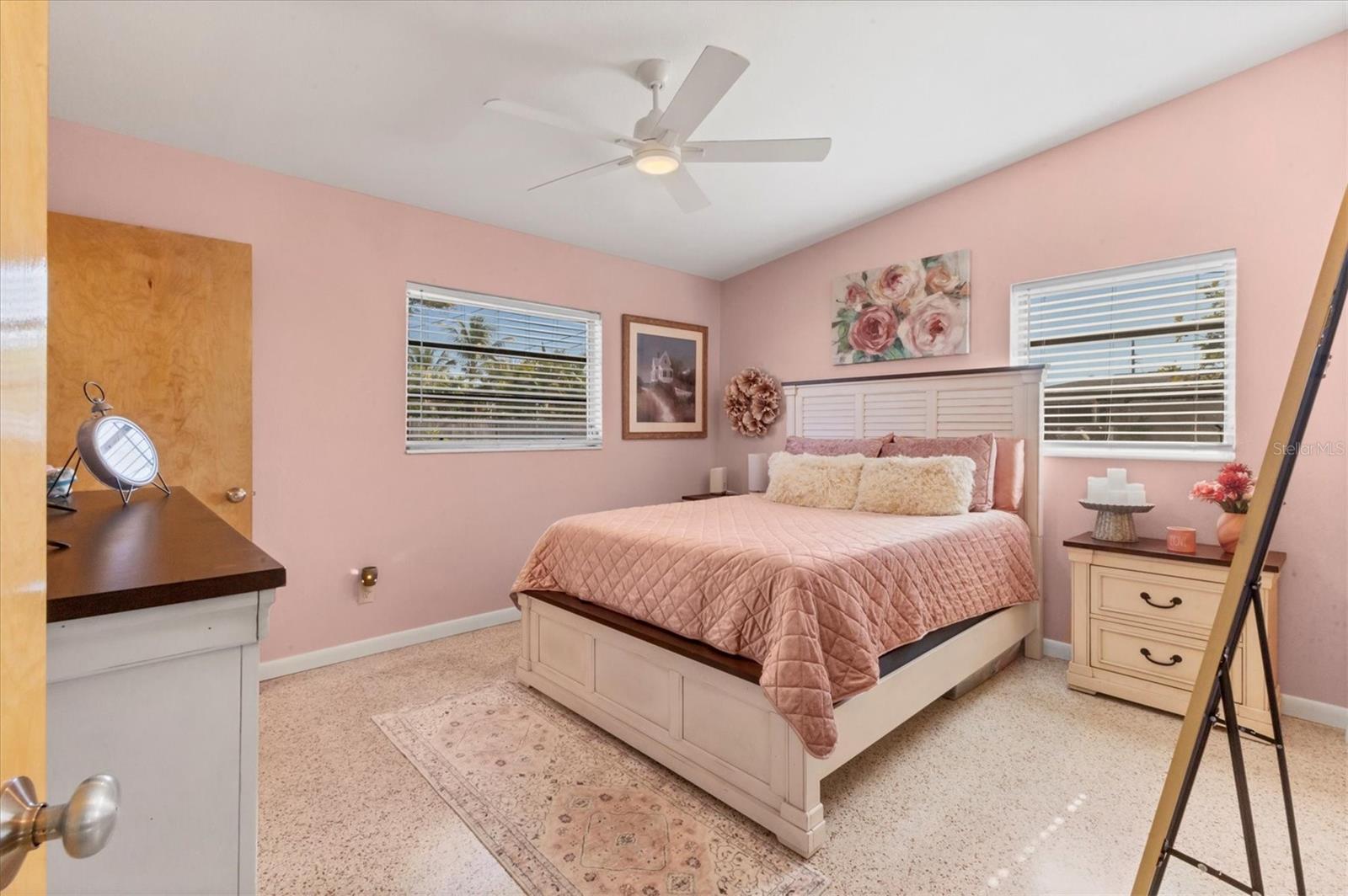 Image 18 of 36 For 340 Glen Oak Road