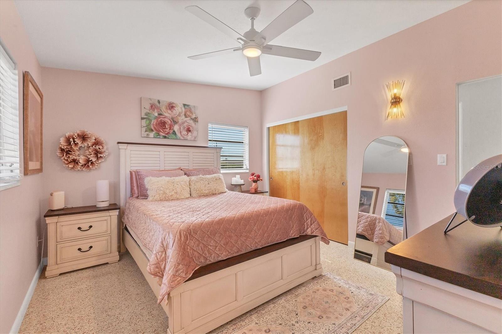 Image 19 of 36 For 340 Glen Oak Road