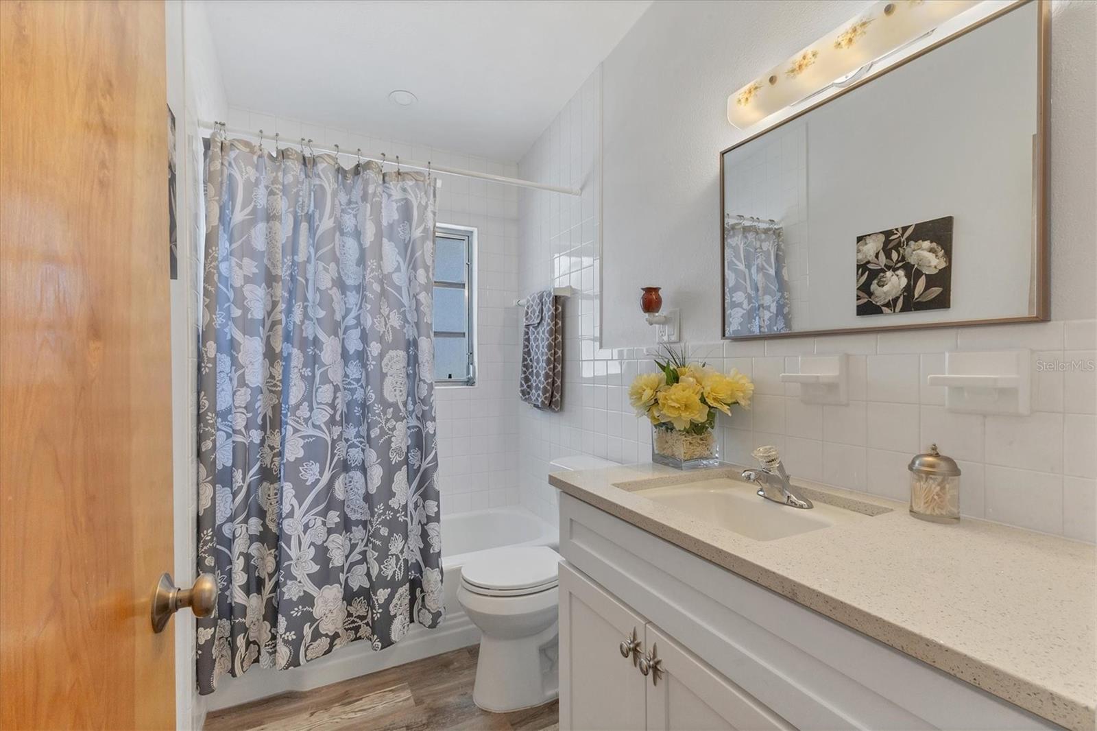 Image 23 of 36 For 340 Glen Oak Road