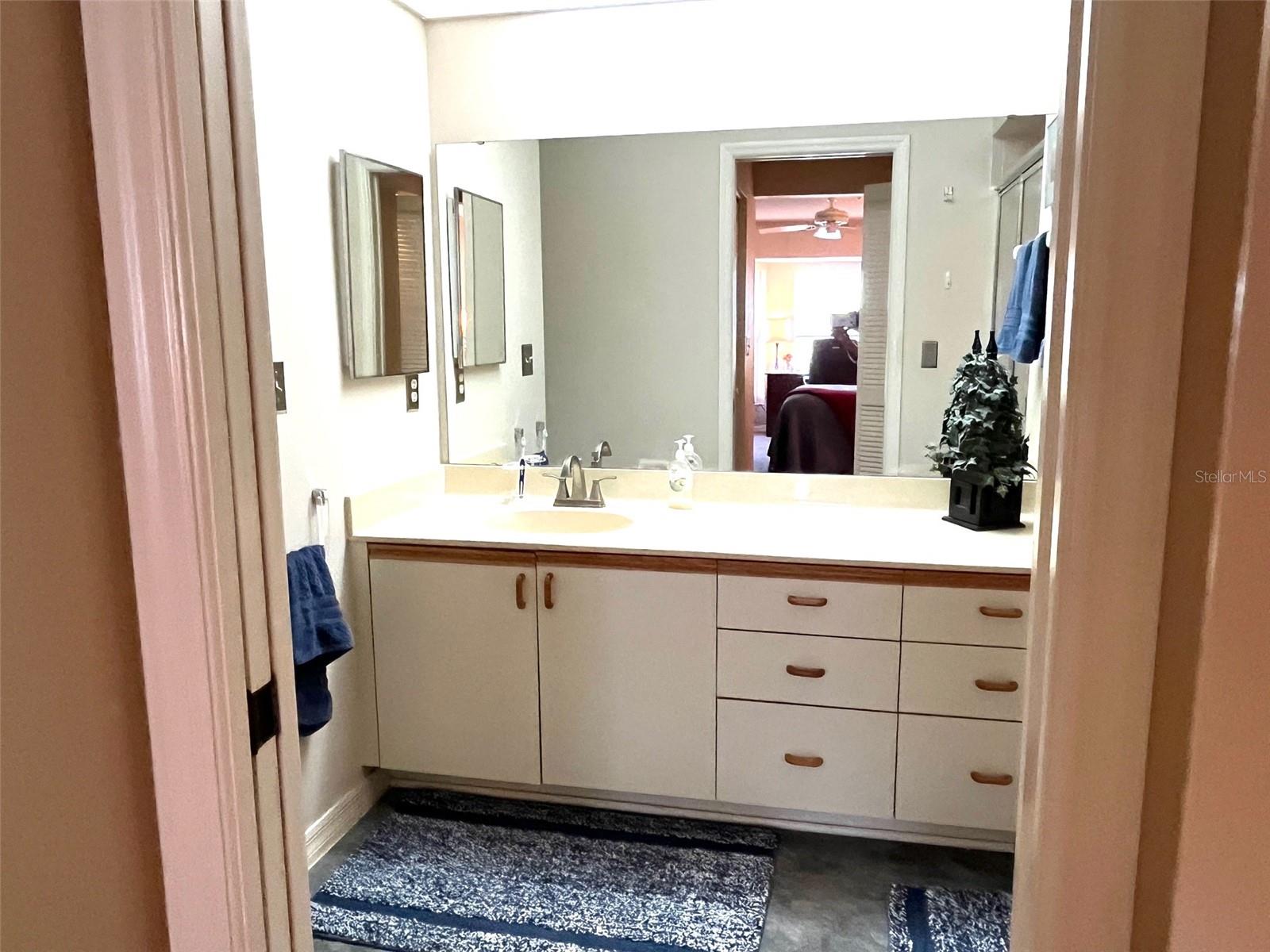 Image 26 of 59 For 6713 Stone River Rd  203