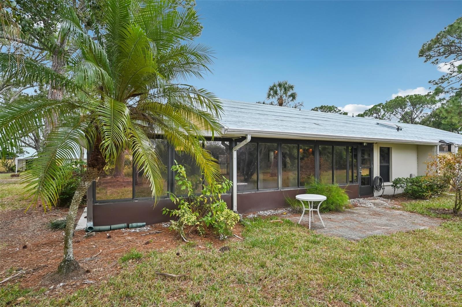 Image 36 of 41 For 227 Southampton Drive 289