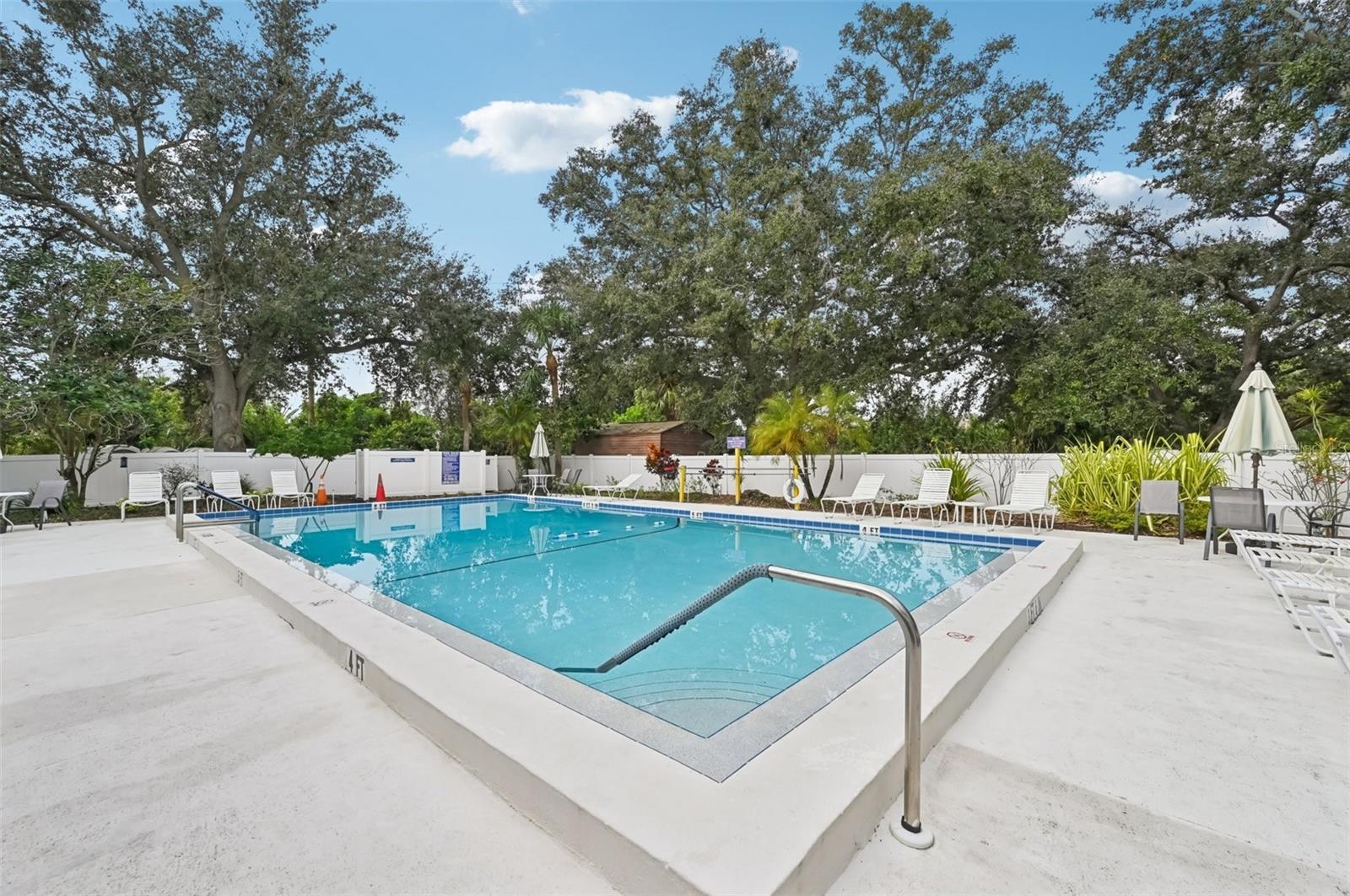 Image 39 of 41 For 227 Southampton Drive 289