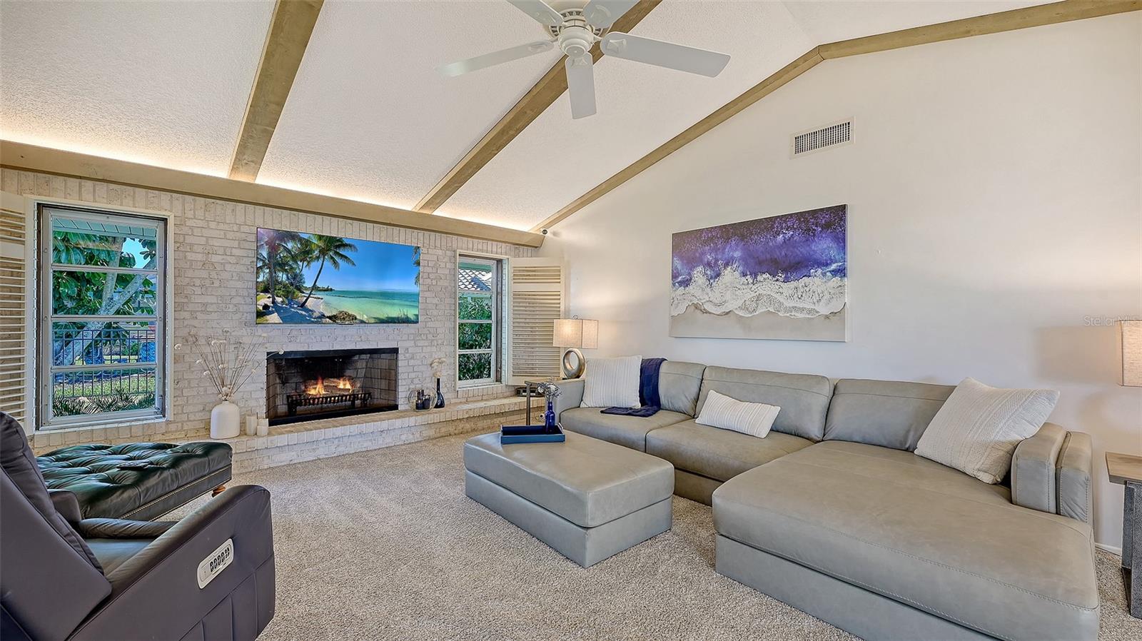 Image 21 of 53 For 475 Picasso Drive