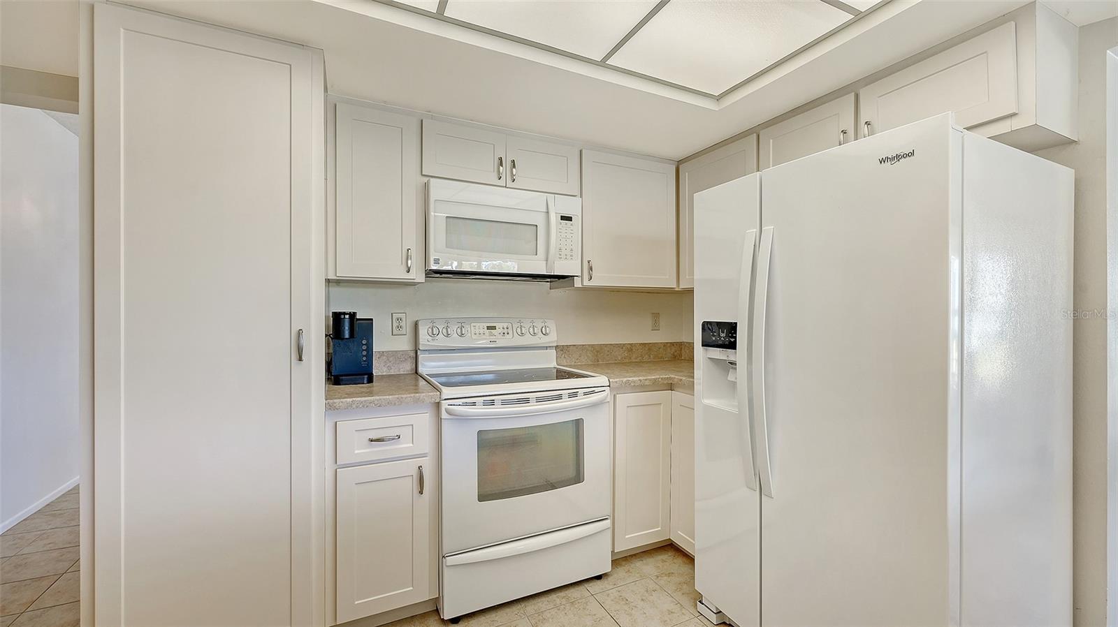 Image 27 of 53 For 475 Picasso Drive