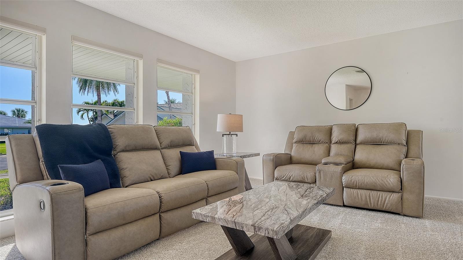 Image 8 of 53 For 475 Picasso Drive