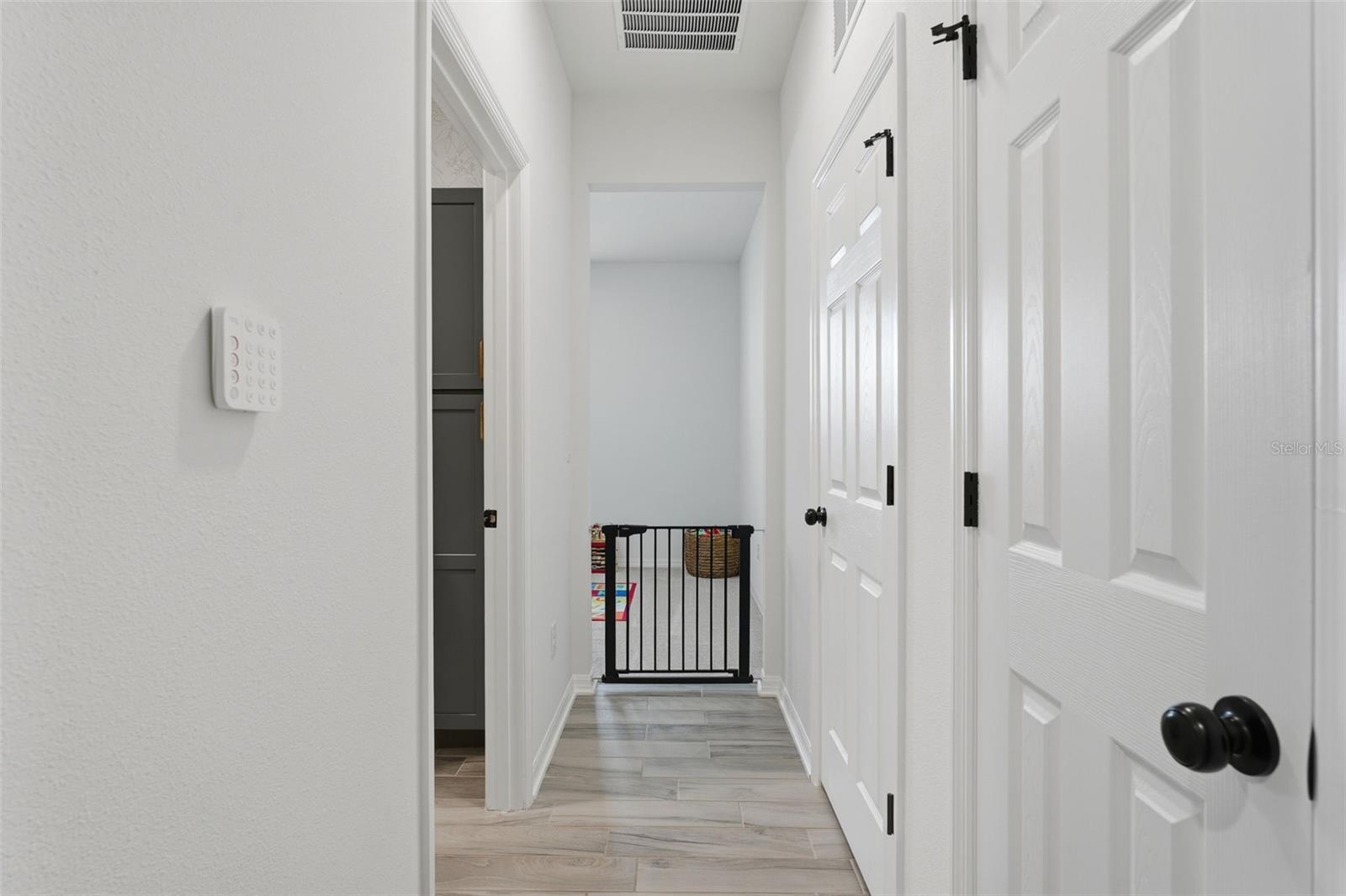 Image 17 of 42 For 3010 Marine Grass Drive