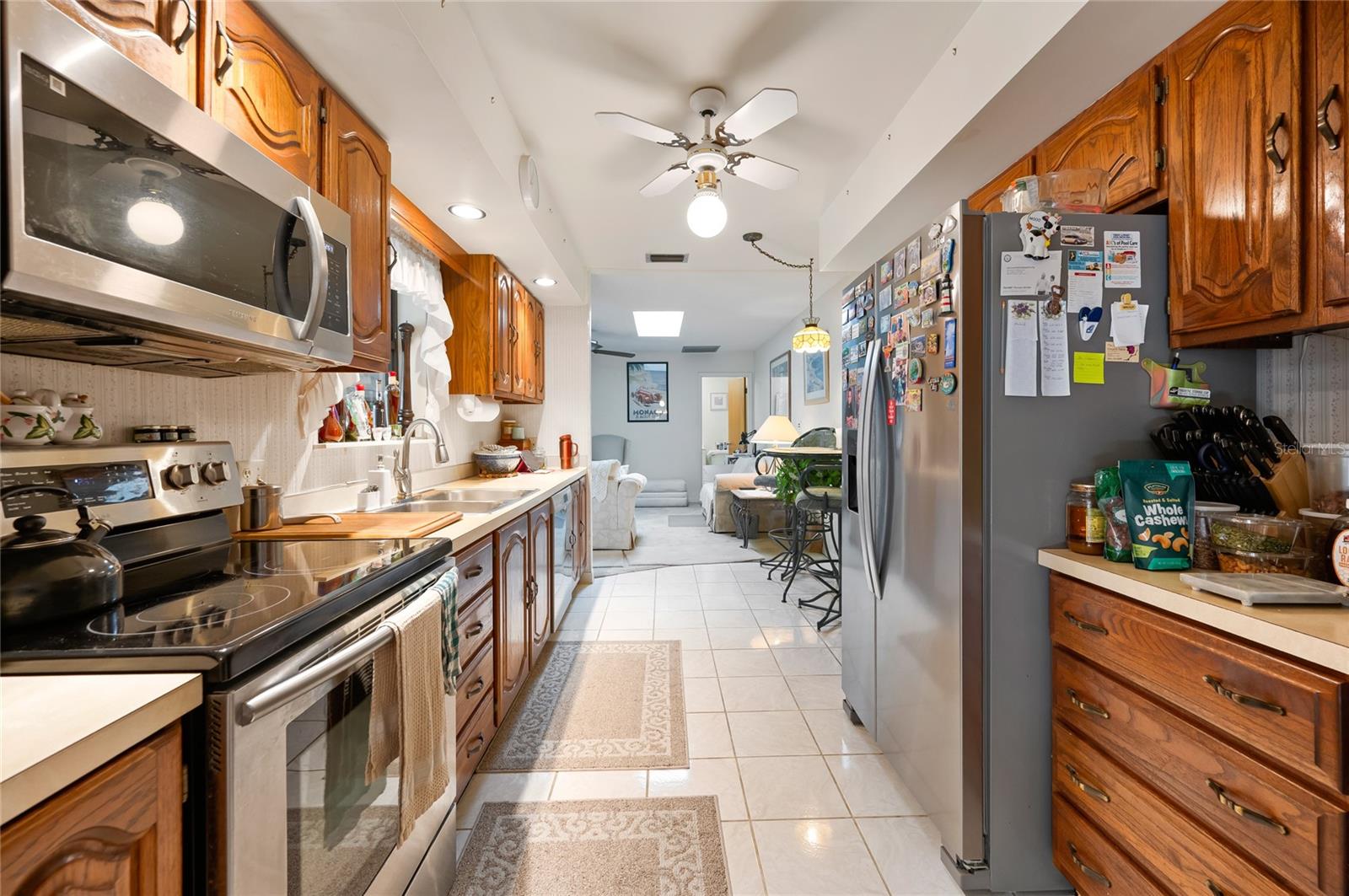 Image 18 of 41 For 4612 Coral Lake Drive