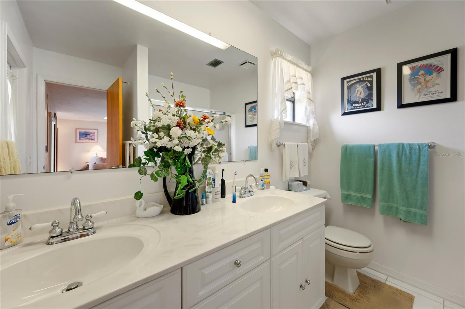 Image 28 of 41 For 4612 Coral Lake Drive