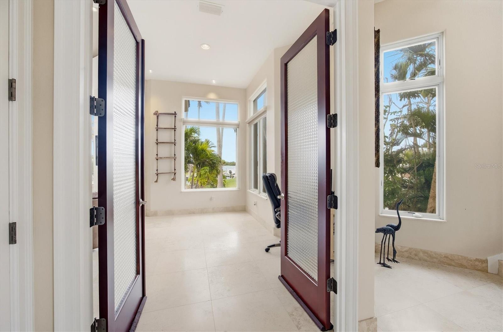 Image 11 of 67 For 761 Norton Street