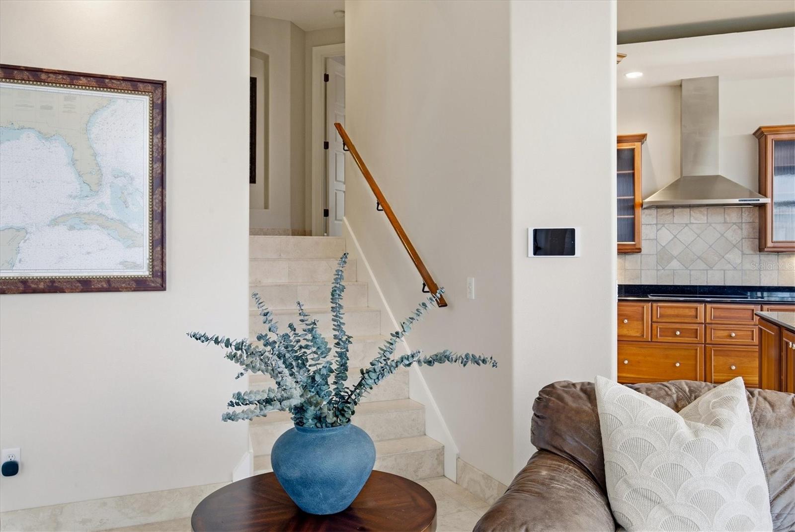 Image 23 of 67 For 761 Norton Street