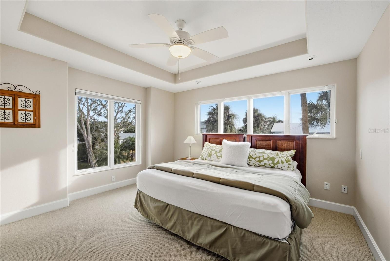 Image 28 of 67 For 761 Norton Street