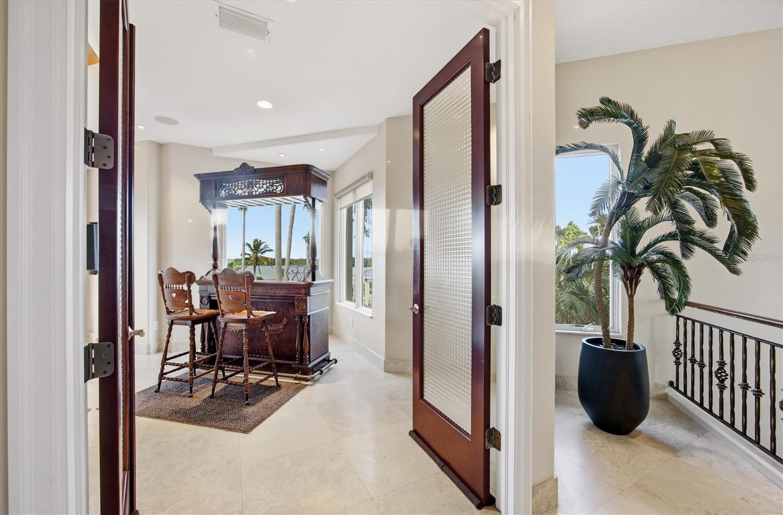 Image 31 of 67 For 761 Norton Street