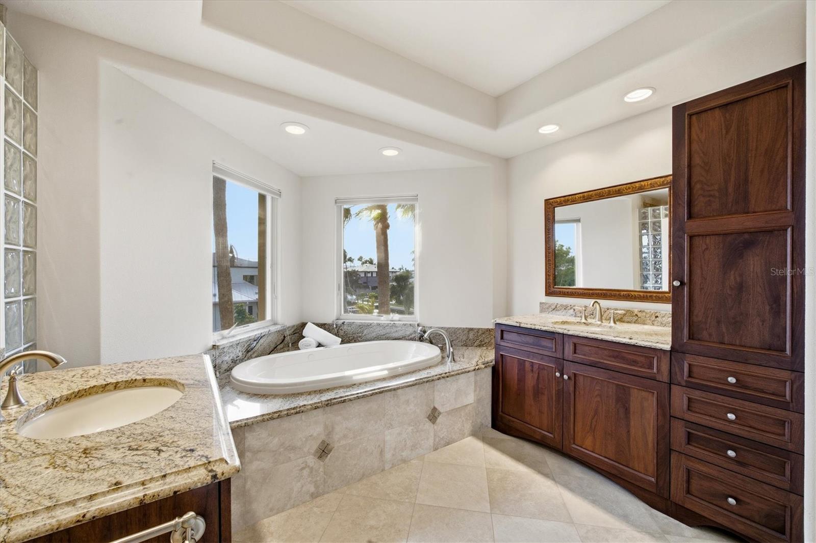 Image 45 of 67 For 761 Norton Street