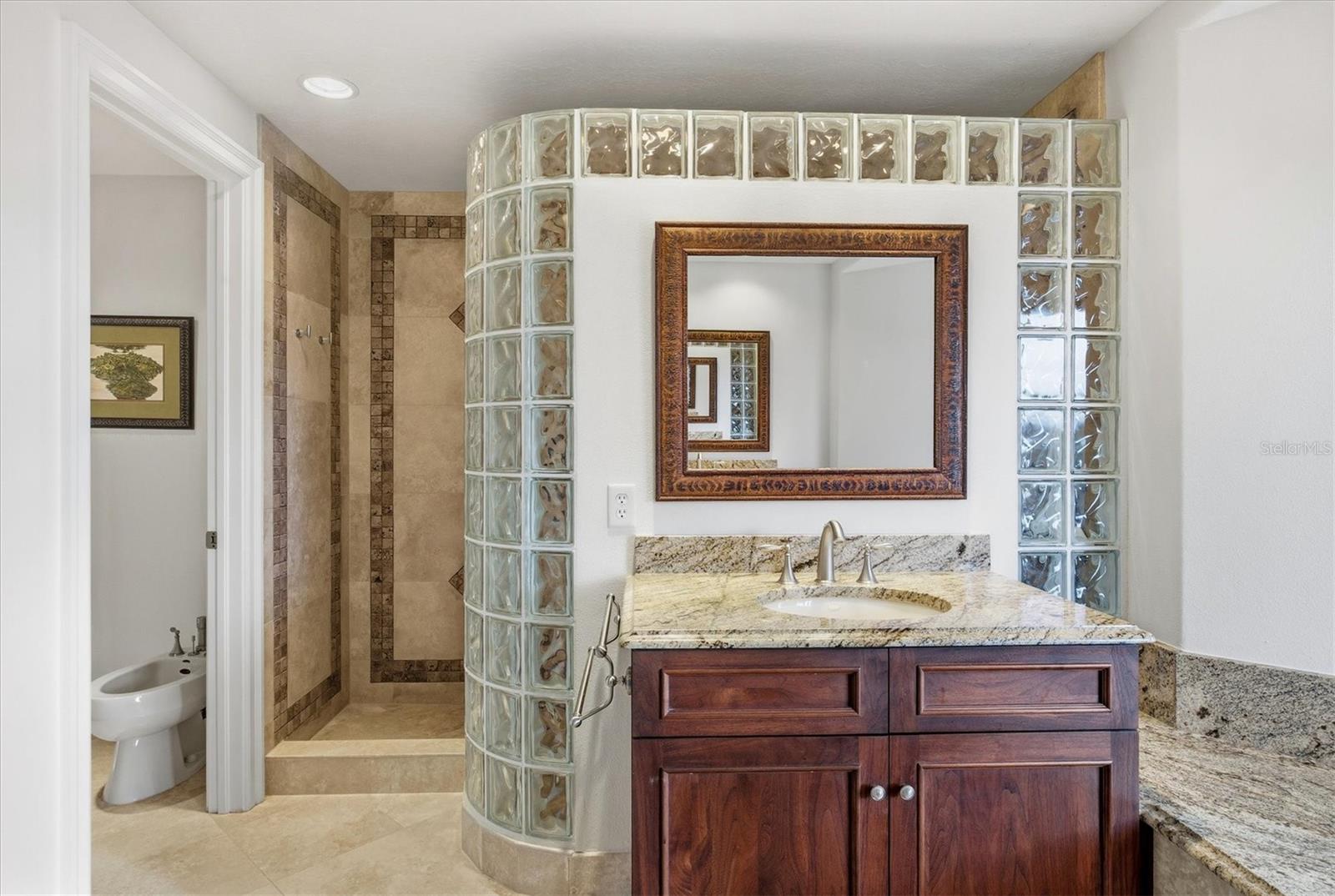 Image 46 of 67 For 761 Norton Street