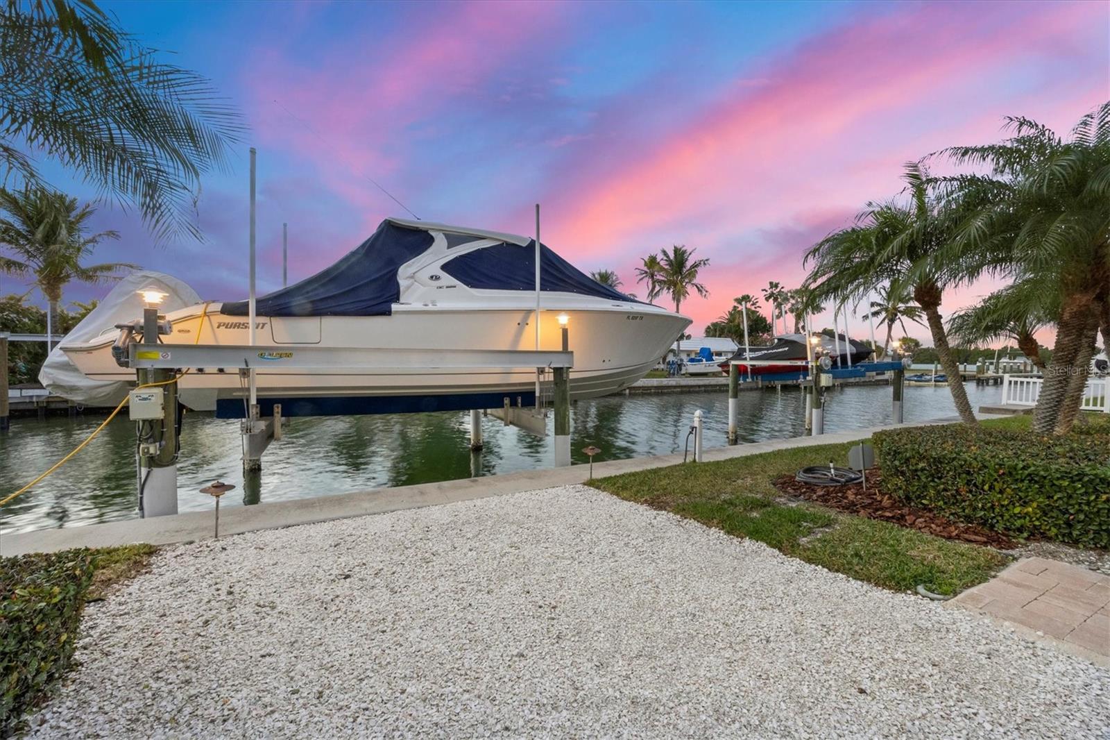 Image 7 of 67 For 761 Norton Street