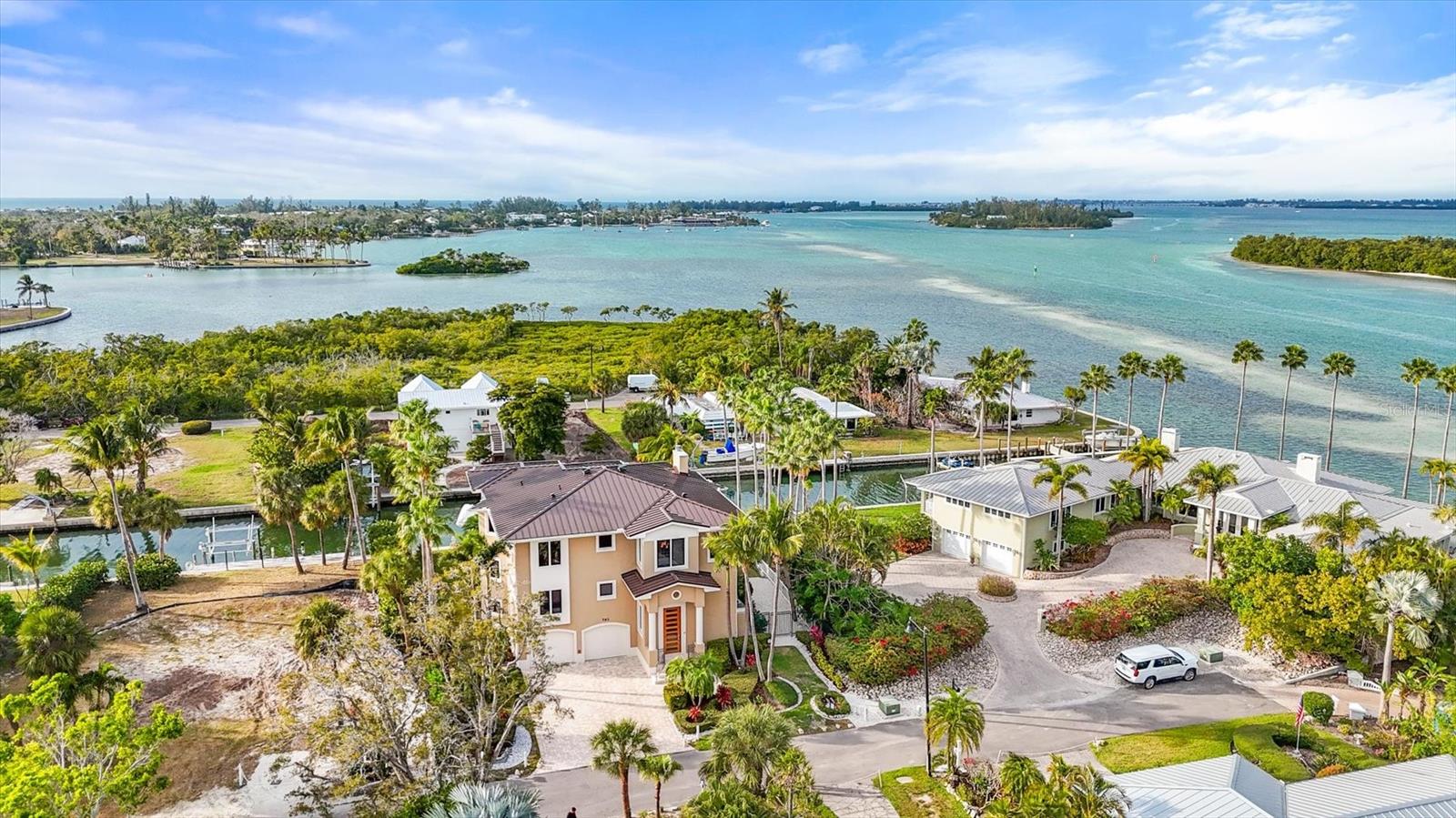 Image 9 of 67 For 761 Norton Street