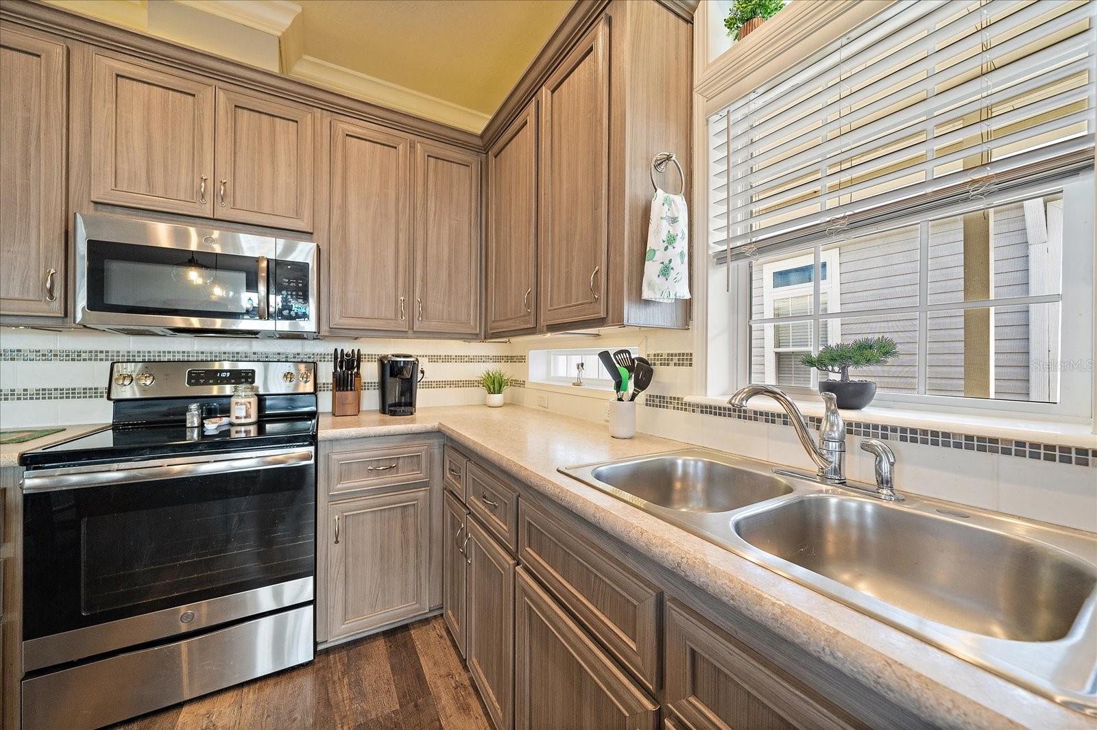 Image 15 of 24 For 57 Edessa Drive