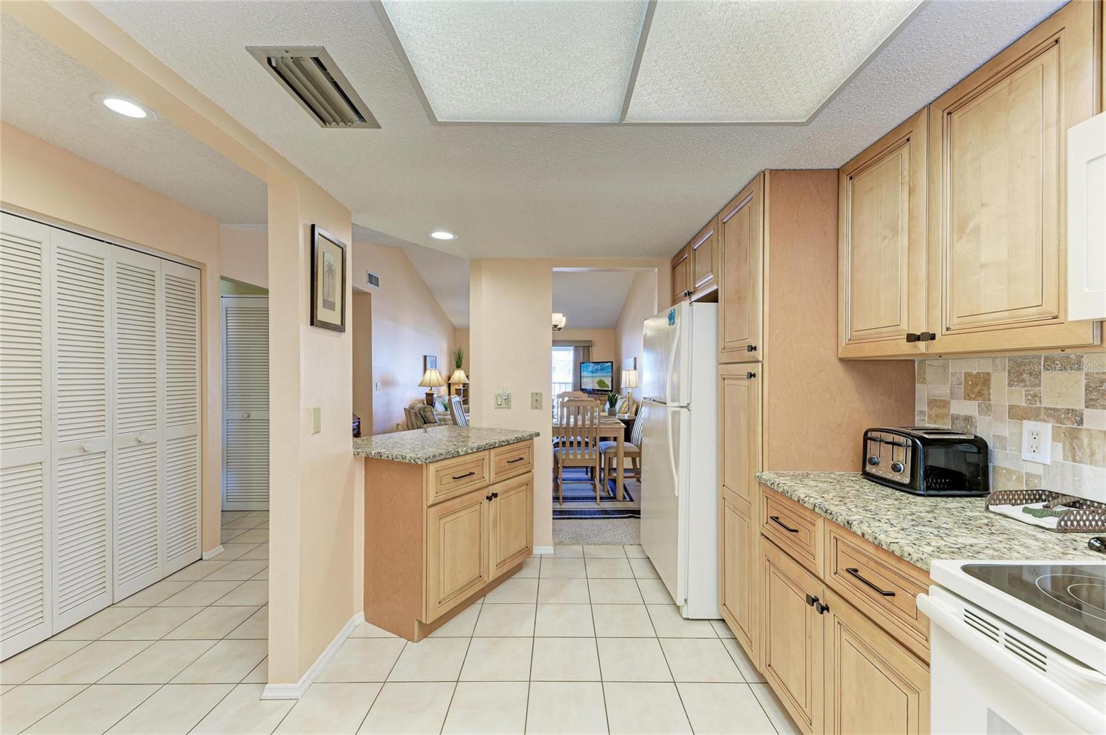 Image 15 of 51 For 525 Barcelona Avenue 207